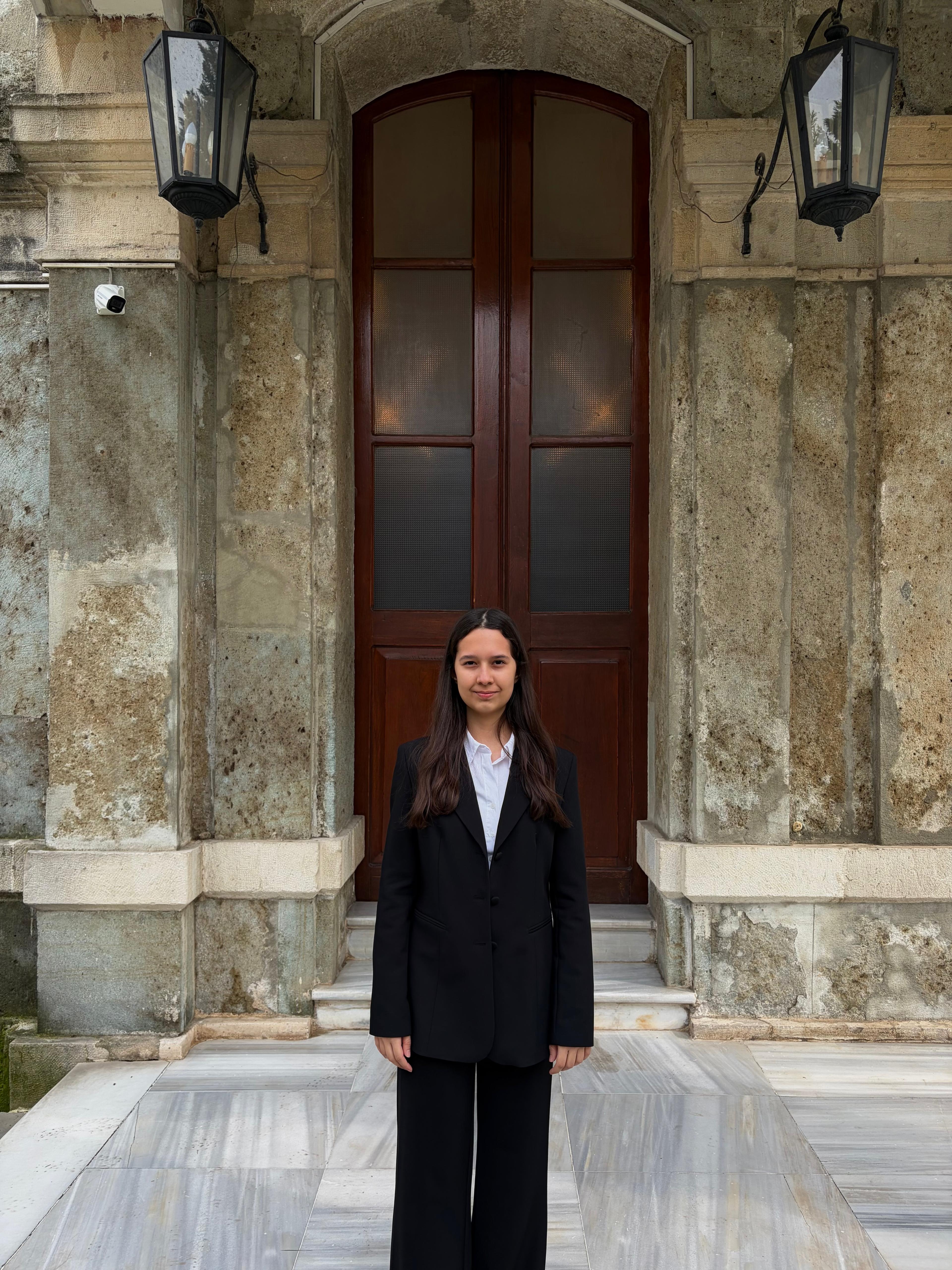 Elif Özcan